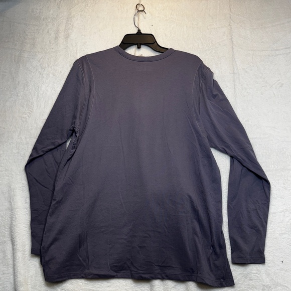 Under Armour Shirt Womens Size XL Purple Logo Long Sleeve Loose Heat Gear - Picture 7 of 7
